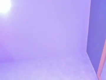 Chaturbate Live Sex Cam of alanna_hank