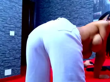 Chaturbate Live Sex Cam of selenanoir