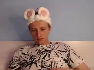 Chaturbate Adult Video Chat of swetieecharmm