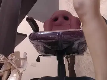 Chaturbate Live Sex Cam of aura_sanders1