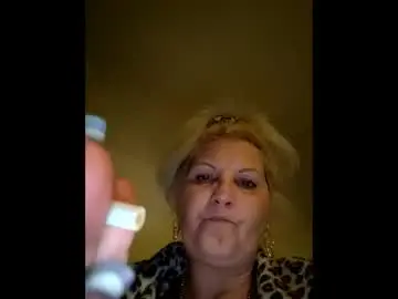 divineblond from chaturbate