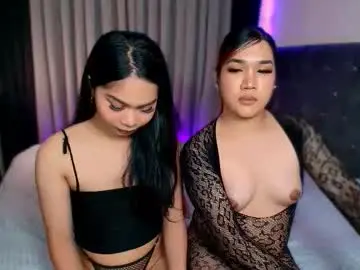 Chaturbate Live Sex Cam of alyona_leighton