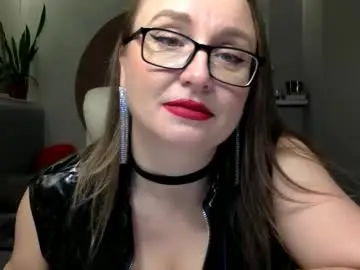 dom_mummy from chaturbate