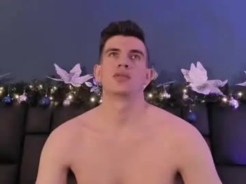 Chaturbate Free Live Porn of mikaelslow
