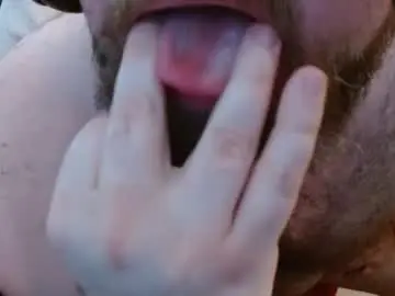 Chaturbate Live Sex Cam of stonerbear42