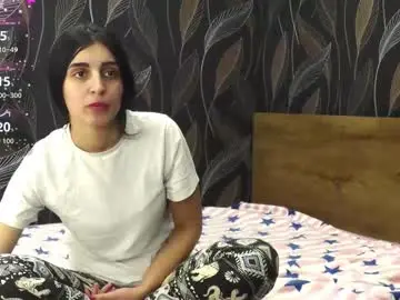 Chaturbate Free Live Porn of bellahelios