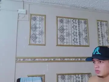 Chaturbate Live Porn of bull_horny