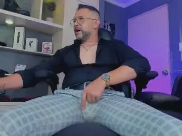 Chaturbate Live Sex Cam of mrfrank_tattoo