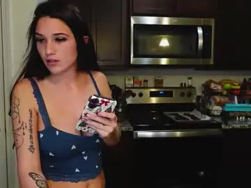 Chaturbate Live Sex Cam of prettygirll23