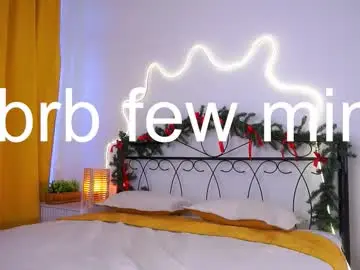 Chaturbate Live Sex Cam of coventinaashfield