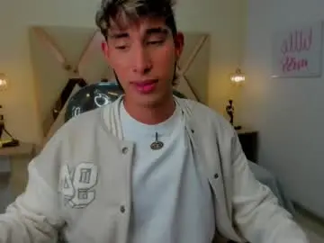 Chaturbate Best live sex cam show of ferphoenix_