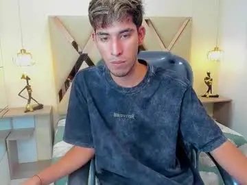 Chaturbate Best live sex cam show of ferphoenix_