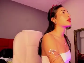 Chaturbate Live Sex Cam of giovanna_oliveira