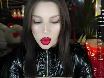 Chaturbate Live Sex Cam of mistress_darsy