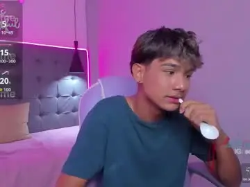 Chaturbate Sex Chat of olivertwinky_