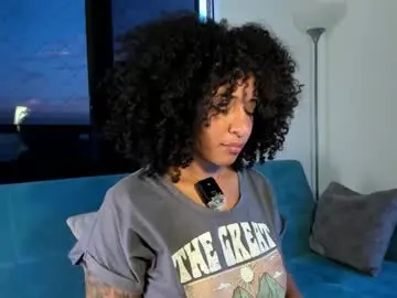 Chaturbate Adult Webcams of bronzetease