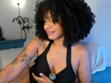 Chaturbate Live Sex Cam of bronzetease