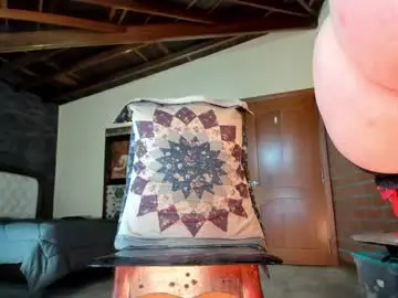 Chaturbate Adult Video Chat of little_izzi