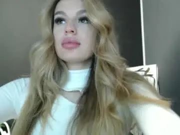 Chaturbate Sex Cam of rosaline_ly