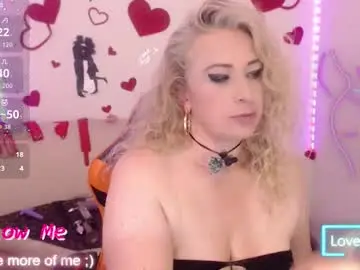 Chaturbate Adult Video Chat of sofiacurvy45