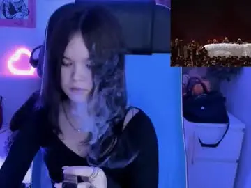 elainebeness from chaturbate