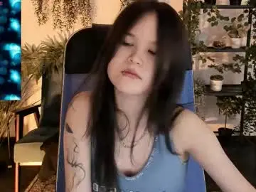 elainebeness from chaturbate