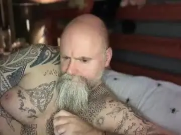 Chaturbate Sex Cam of tattooeddilf01
