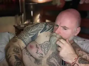 Chaturbate Live Porn of tattooeddilf01