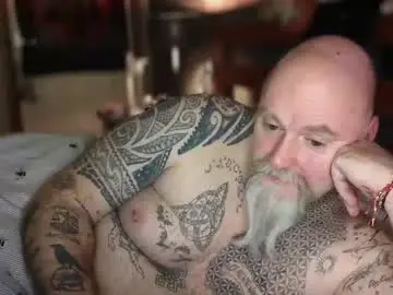 Chaturbate Live Sex Cam of tattooeddilf01