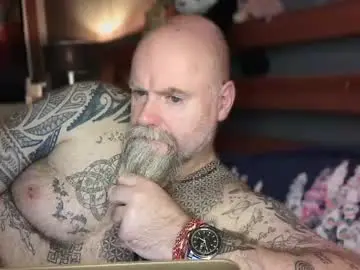 Chaturbate Adult Webcams of tattooeddilf01