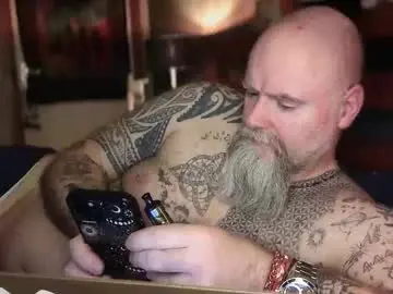 Chaturbate Sex Chat of tattooeddilf01