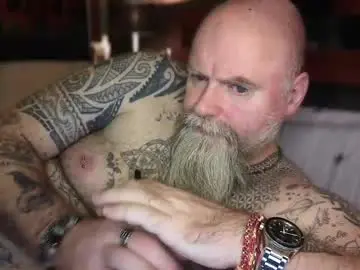 Chaturbate Adult Webcams of tattooeddilf01