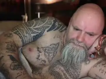 Chaturbate Best live sex cam show of tattooeddilf01