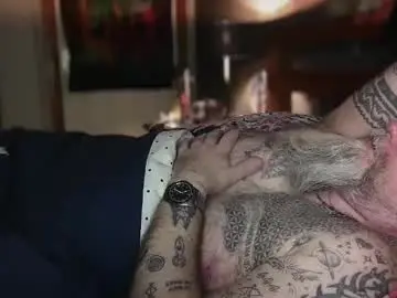 Chaturbate Adult Webcam of tattooeddilf01