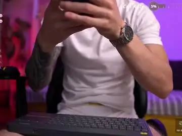 Chaturbate Live Sex Cam of joni_joni18