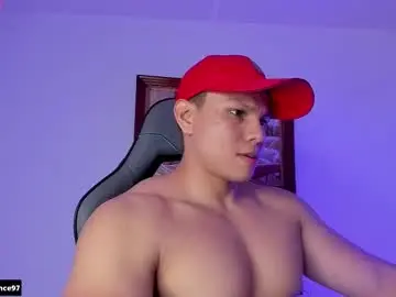 Chaturbate Live Sex Cam of roy__constance