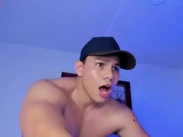 Chaturbate Adult Video Chat of roy__constance