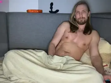 Chaturbate Free Porn Cam of sky_guy25