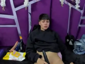 Chaturbate Adult Webcams of bruno_cruz