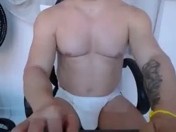 Chaturbate Live Sex Cam of corolaxxl