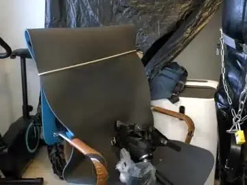 Chaturbate Adult Video Chat of latexslaafboy2