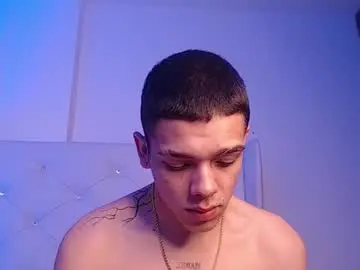 Chaturbate Adult Video Chat of noah_and_kim69