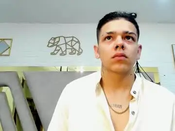 Chaturbate Sex Cam of noah_and_kim69