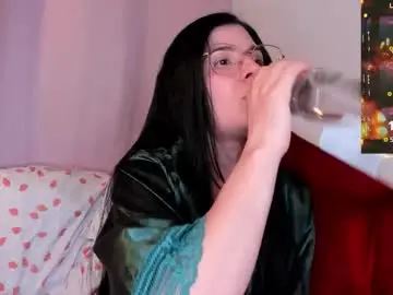 Chaturbate Watch Live Sex Cams of petitemuse