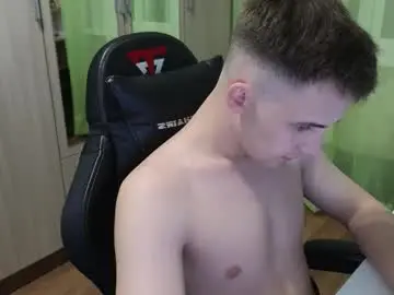 Chaturbate Nude Webcam of golden_boyyy21