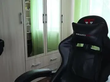 Chaturbate Live Sex of golden_boyyy21