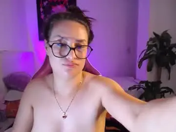 Chaturbate Live Sex Cam of esmeralda098