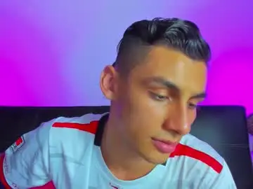 Chaturbate Live Sex Cam of max_wild01