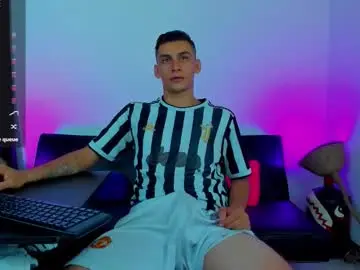 Chaturbate Nude Webcam of max_wild01