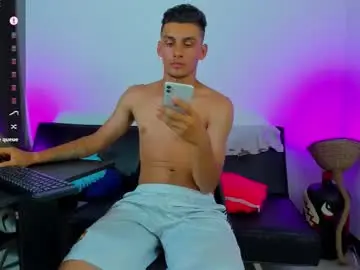 Chaturbate Live Sex Cam of max_wild01